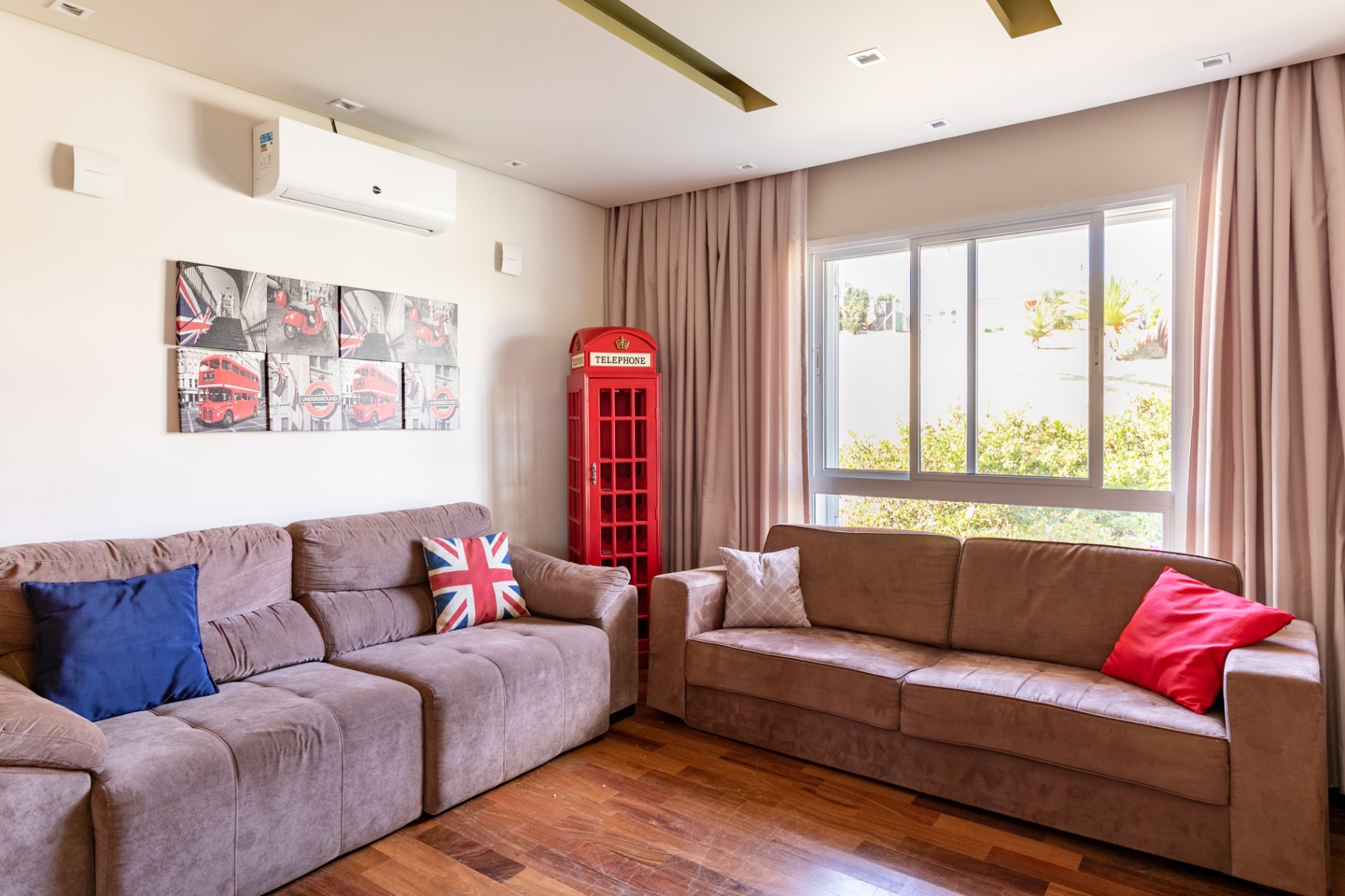 Sala de estar da casa principal